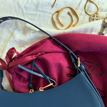 Load image into Gallery viewer, Janessa Marie Shoulder Baguette
